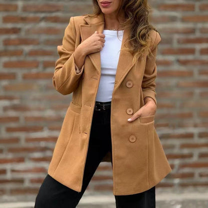 Manteau de Clara en laine noire, col à revers – Schiara